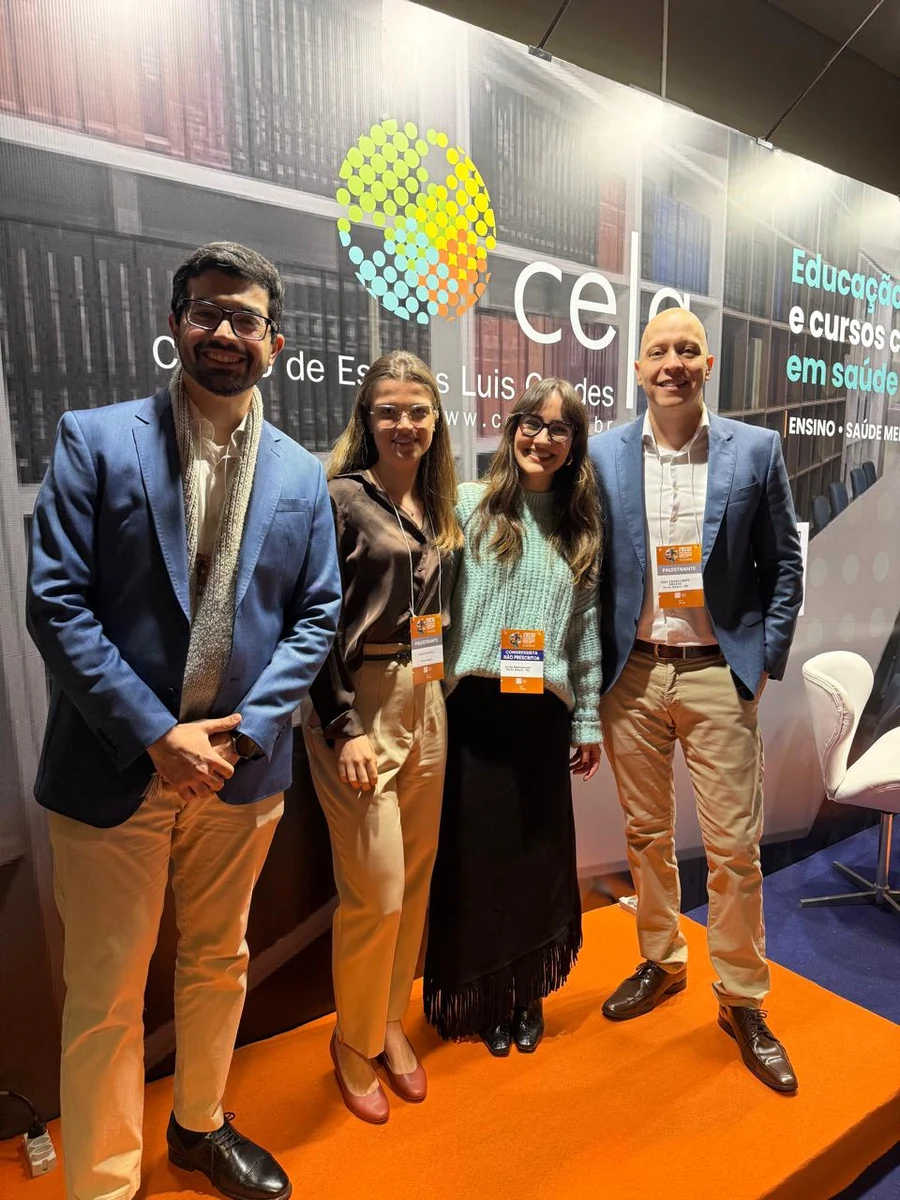 Bruno da Silva Santos, Isabella Poletto Medeiros, Ives Cavalcante Passos e Bruno Braga Montezano no estande do CELG